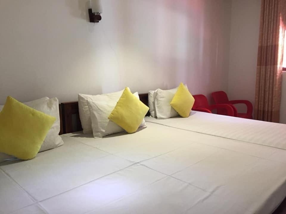 Thisara Guest House بولاناروفاي المظهر الخارجي الصورة
