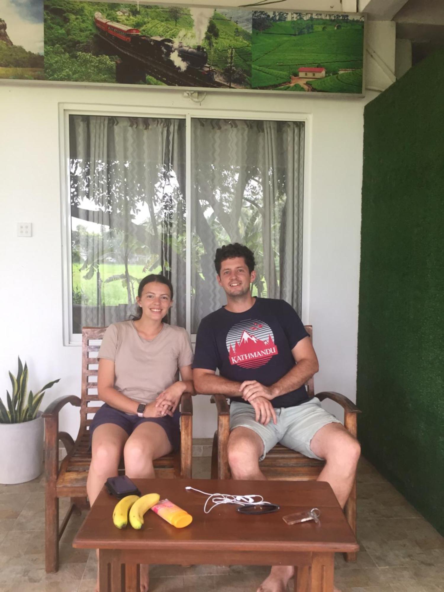Thisara Guest House بولاناروفاي المظهر الخارجي الصورة