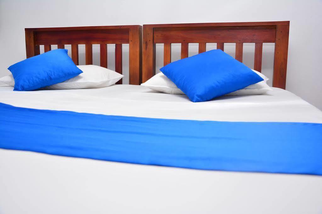 Thisara Guest House بولاناروفاي المظهر الخارجي الصورة